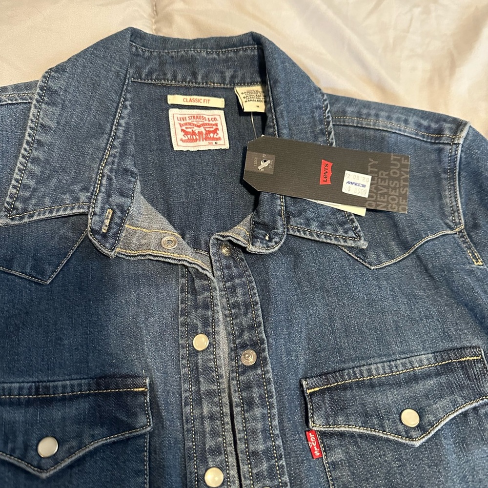 Levi’s Jean Jacket NWT - Picture 3 of 4